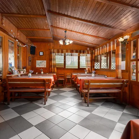 بيت ضيافة Janika 3*