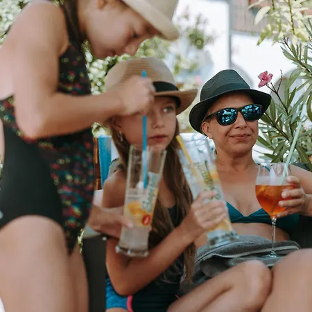 ゲストハウス Janika 3*