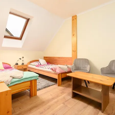 ゲストハウス Janika ボニャルツバシュ