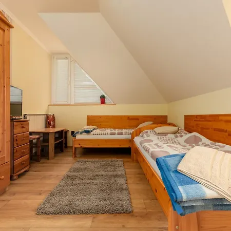 ゲストハウス Janika 3*