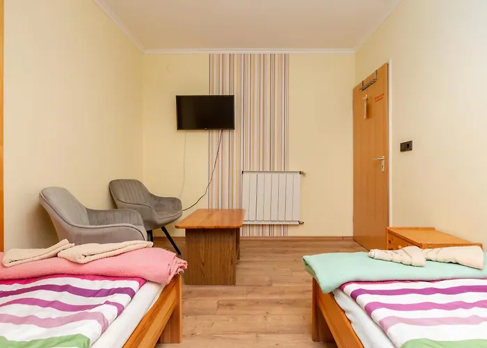 בית הארחה Janika פוניארצוושהג'