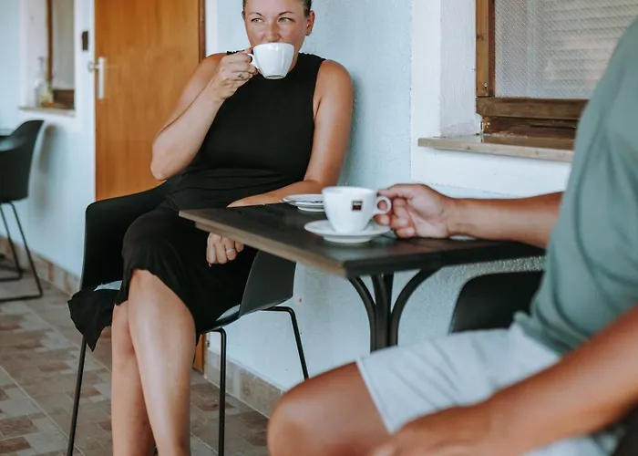 בית הארחה Janika