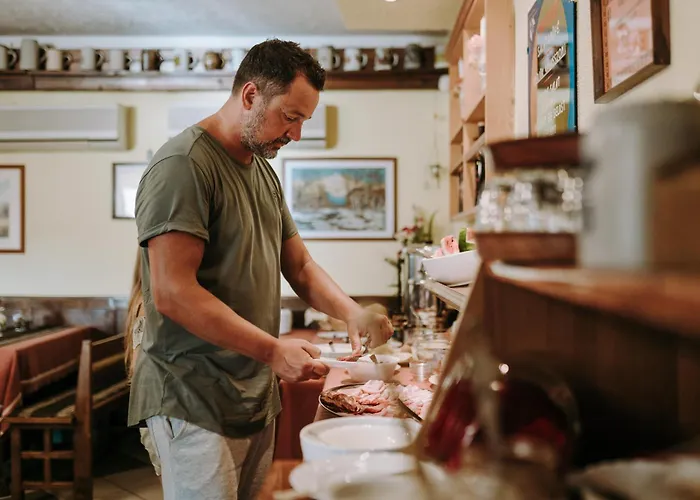 Janika בית הארחה